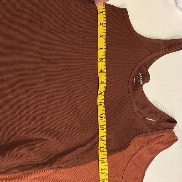 2 first layer tanks in shades of copper and brown from Old Navy - Picture 4 of 5
